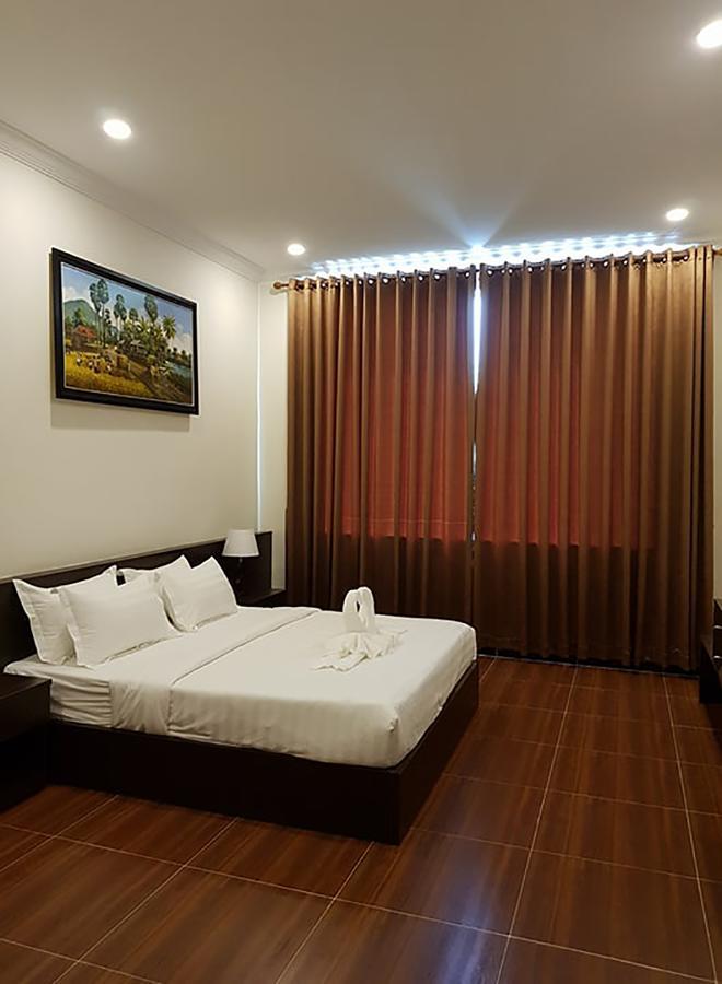 Apple Hotel Two - Near Phnom Penh Airport Extérieur photo