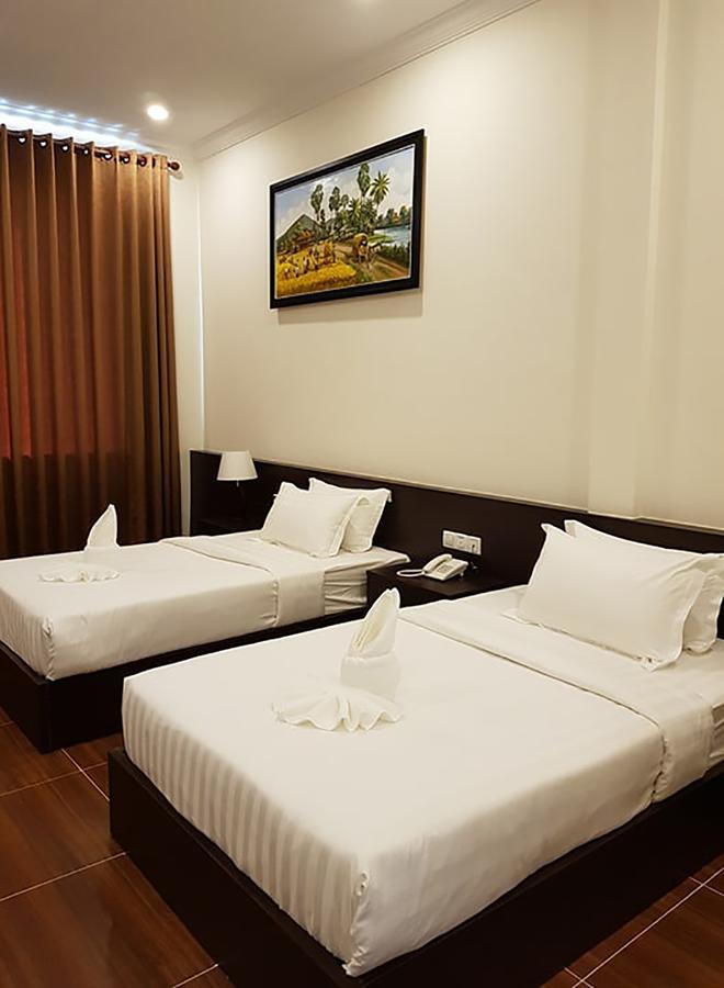 Apple Hotel Two - Near Phnom Penh Airport Extérieur photo