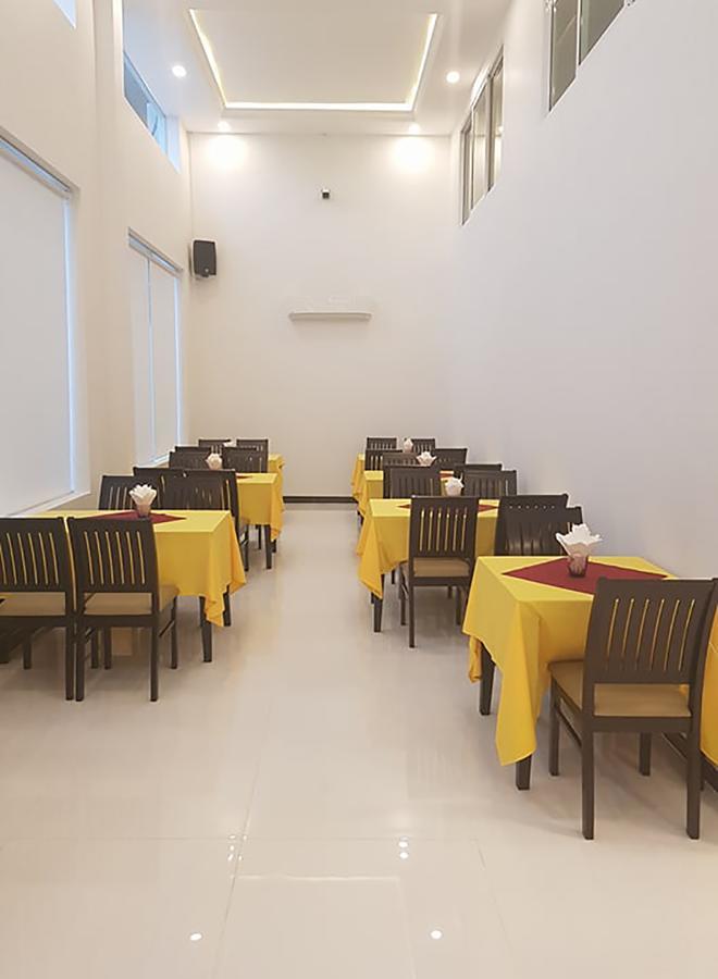 Apple Hotel Two - Near Phnom Penh Airport Extérieur photo
