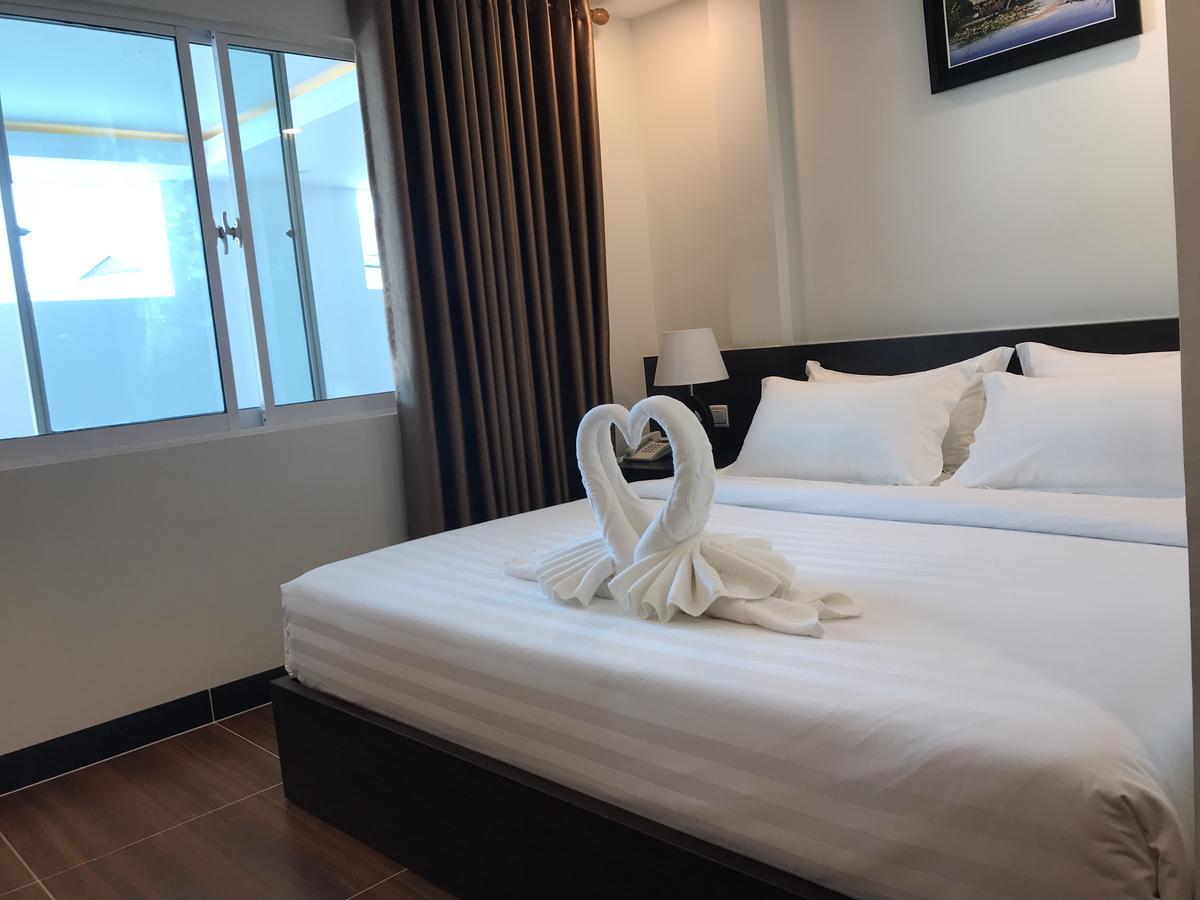 Apple Hotel Two - Near Phnom Penh Airport Extérieur photo