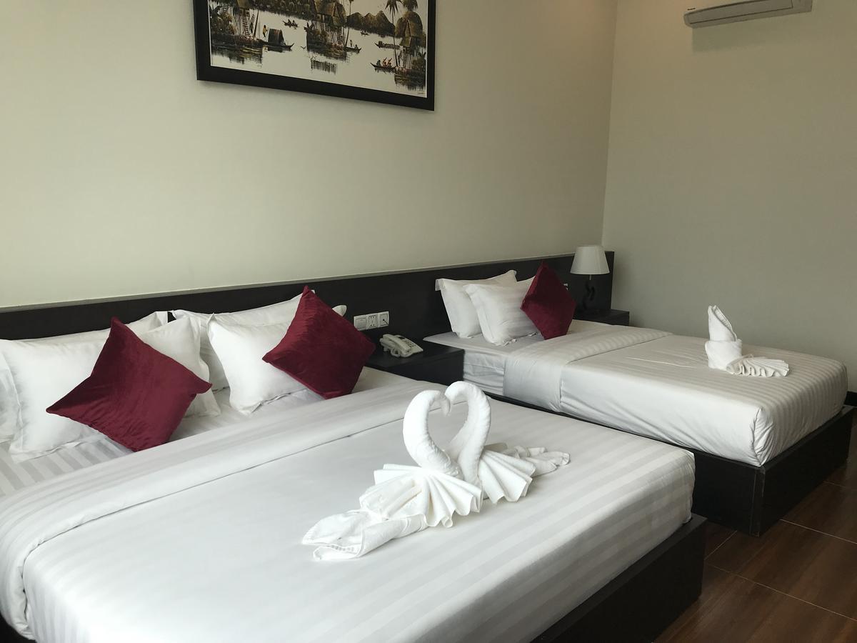 Apple Hotel Two - Near Phnom Penh Airport Extérieur photo