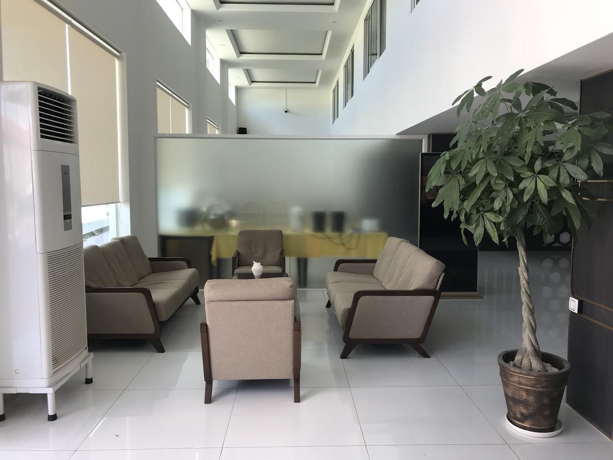 Apple Hotel Two - Near Phnom Penh Airport Extérieur photo