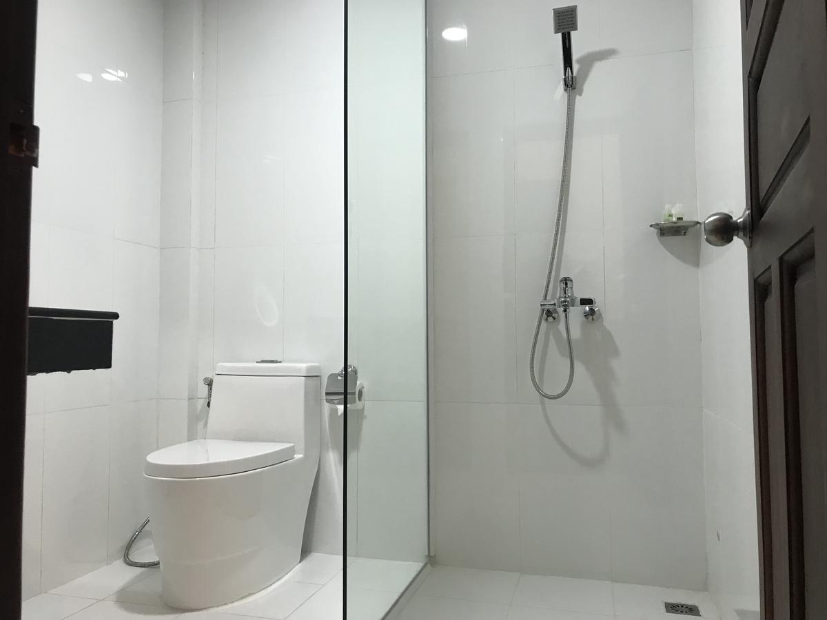 Apple Hotel Two - Near Phnom Penh Airport Extérieur photo